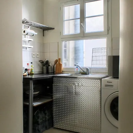 Apartment Charming Near Opera Paris